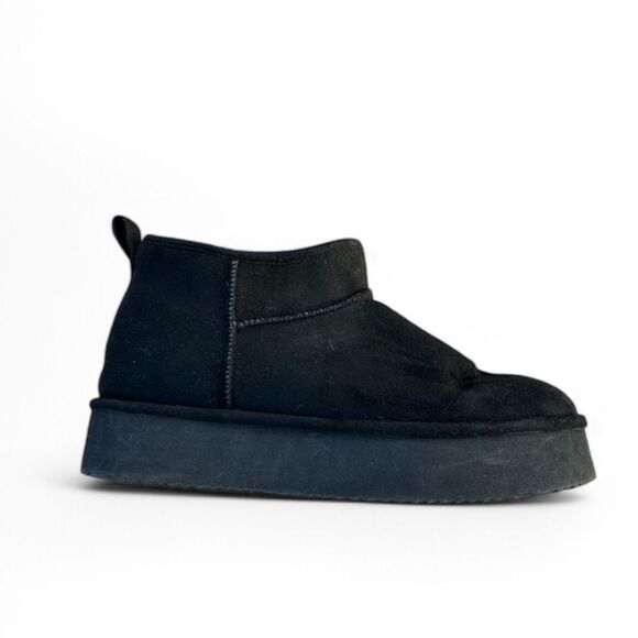 Madden Girl Platform‎ Sherpa Lined Ankle Slippers Black Faux Suede Booties Sz  9 - Picture 1 of 8